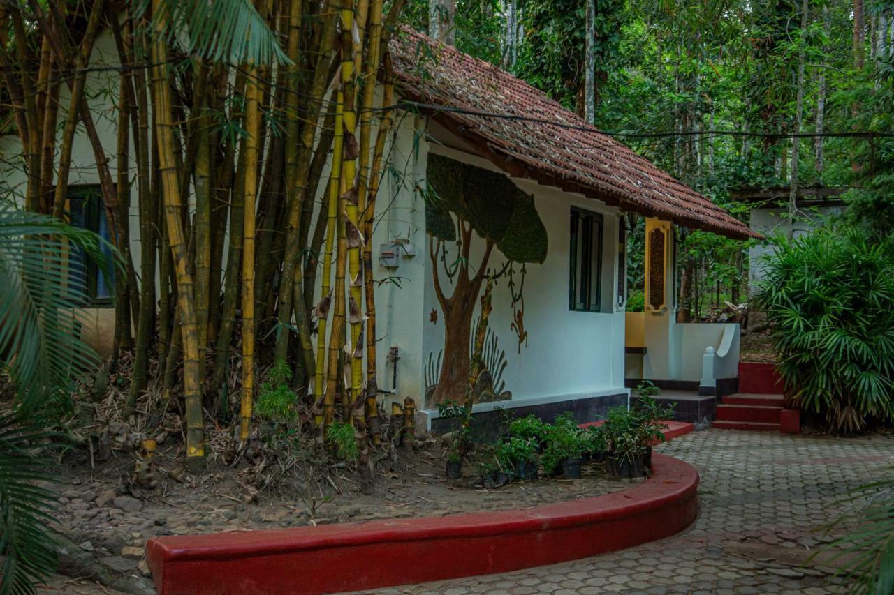 Orchid Trails Resort สุลต่านบาเทรี ภายนอก รูปภาพ