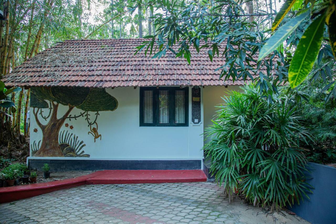 Orchid Trails Resort สุลต่านบาเทรี ภายนอก รูปภาพ
