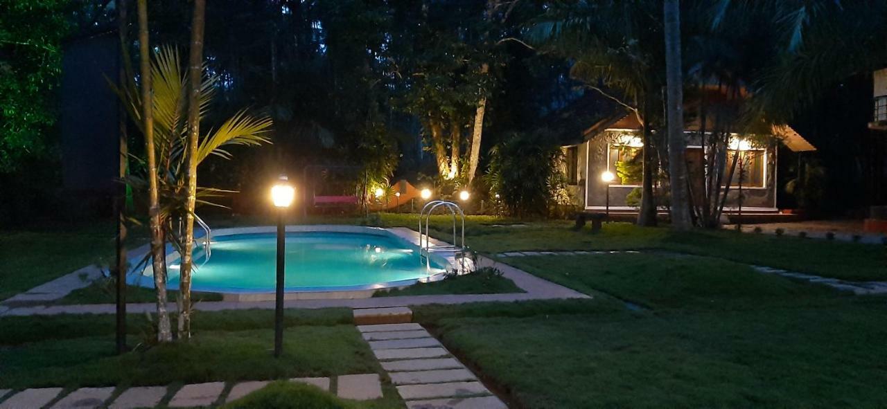 Orchid Trails Resort สุลต่านบาเทรี ภายนอก รูปภาพ