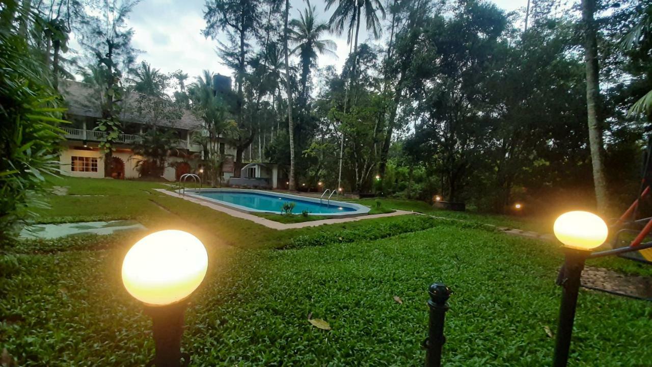 Orchid Trails Resort สุลต่านบาเทรี ภายนอก รูปภาพ